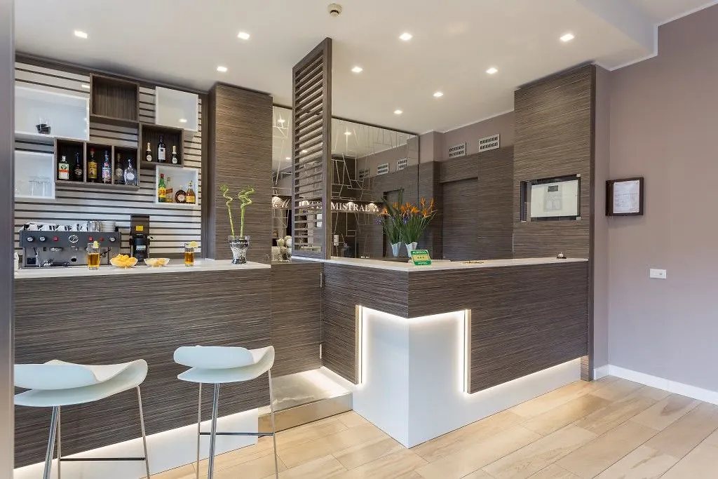 Hotel Mistral Milano 3*,  Italia